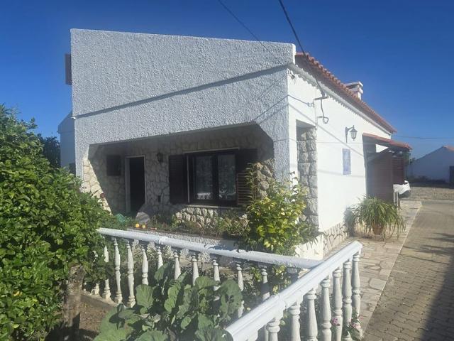 Terrenos Urbanos com duas Moradias