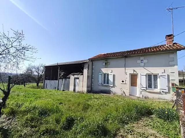 Terres de Haute Charente 16270 Achat / Vente maison 2 pièces t2