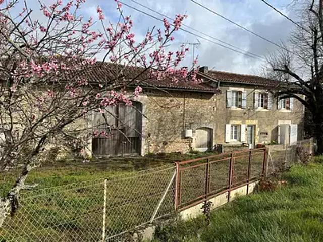 Terres de Haute Charente 16270 Achat / Vente maison 5 pièces t5