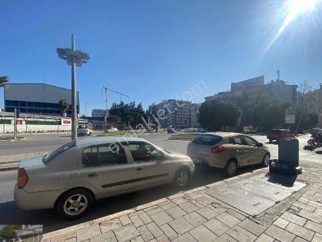 Tersanede Cadde Uzeri Her İşe Uygun Olabilir