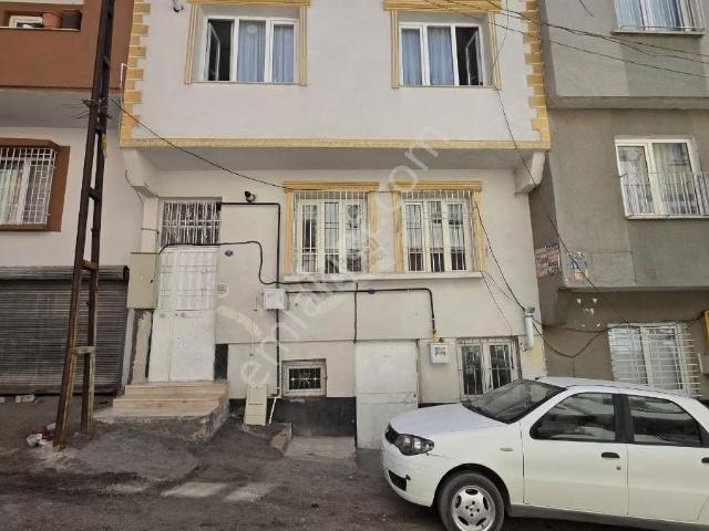 Tesfen Gayrimenkulden Yeşilevlerde Satılık 2 Katlı Müstakil