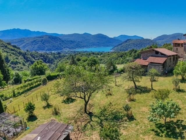 Tessiner Naturparadies mit herrlicher Aussicht und Landparzellen