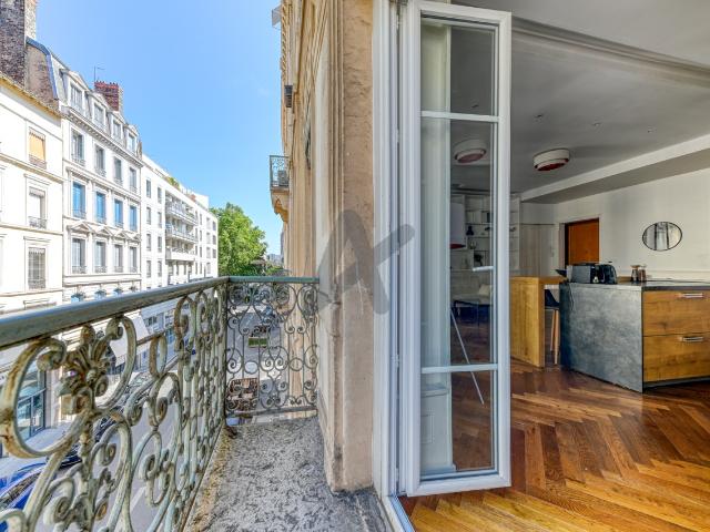 TÊTE D'OR / MASSÉNA Appartement avec 3 chambres et un balcon en étage