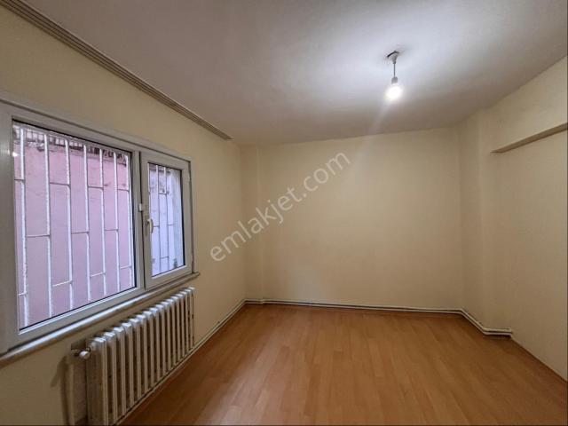 Tevfikbey Mahallesi Kiralık 2+1 Bahçe Kat