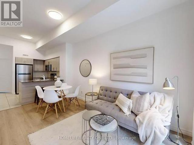 Th132 21 Ruttan Street, Toronto, ON, M6P 0A1 townhouse for sale | Listing ID C12228 | Royal LePage