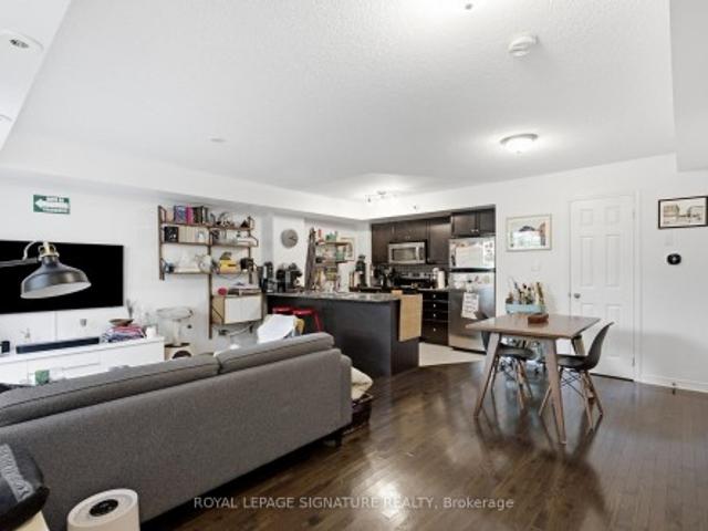 Th135 5 Elsie Lane, Toronto, ON, M6P 3N3 townhouse for sale | Listing ID W13533 | Royal LePage