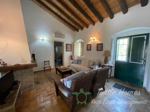 TH2023449 Beautiful Algarve style three bedroom house