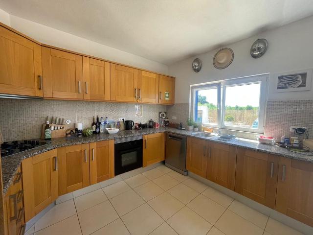 TH2023480 Beautiful, three bedroom villa