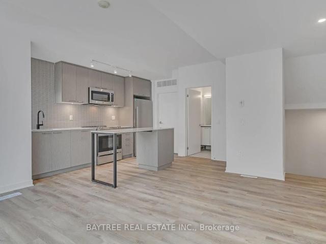 TH4 30 Ed Clark Gardens in Toronto: Weston Pellam Park Condo Townhouse for lease Toronto W03: MLS®# W13144778