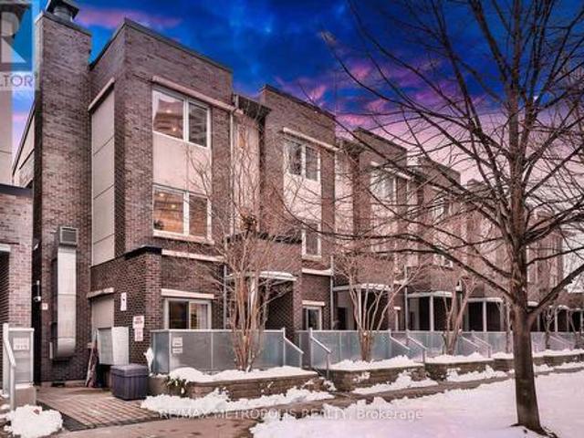 Th55 295 Village Green Square, Toronto, ON, M1S 0L2 townhouse for sale | Listing ID E12202 | Royal LePage