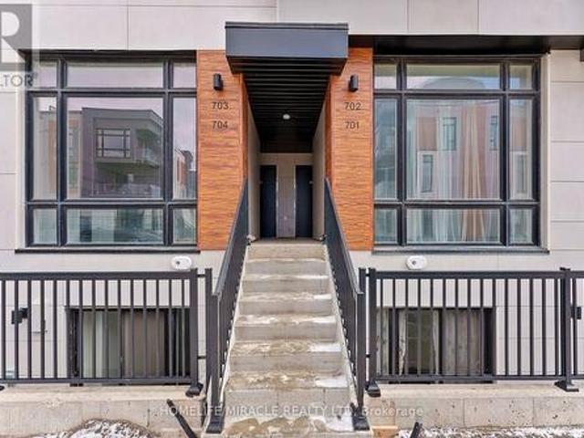 Th704 5 Steckley House Lane, Richmond Hill, ON, L4S 0N2 townhouse for sale | Listing ID N13553 | Royal LePage