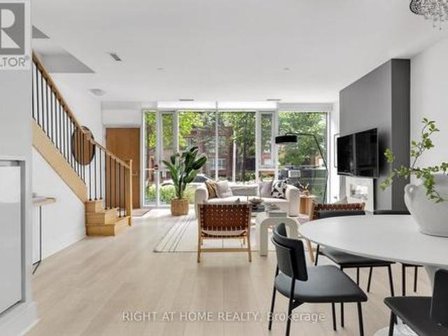 Th 101 32 Davenport Road, Toronto, ON, M5R 1H3 townhouse for sale | Listing ID C13114 | Royal LePage