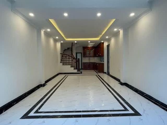Thạch Bàn 44m2, 4 tầng, mt11m, 4.7 tỷ Long Biên Hà Nội