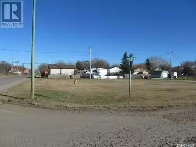 Th Street W, Shaunavon, SK, S0N 2M0 vacant land for sale Li.