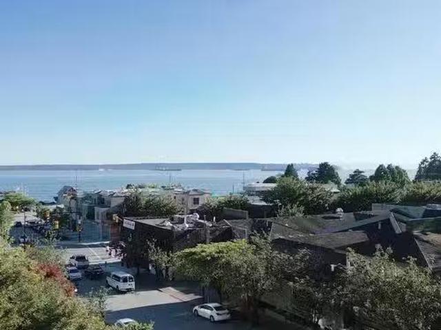 Th Street, West Vancouver, BC, V7T 2W1 Single Family Propert.