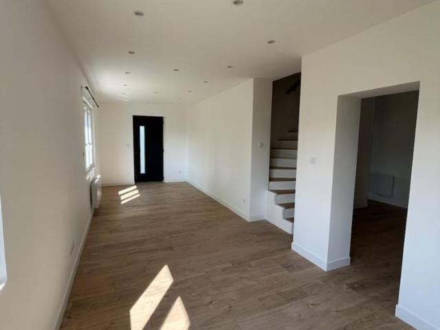 THOUROTTE MAISON SEMI INDIVDUELLE ENTIEREMENT REFAITE A NEUVE