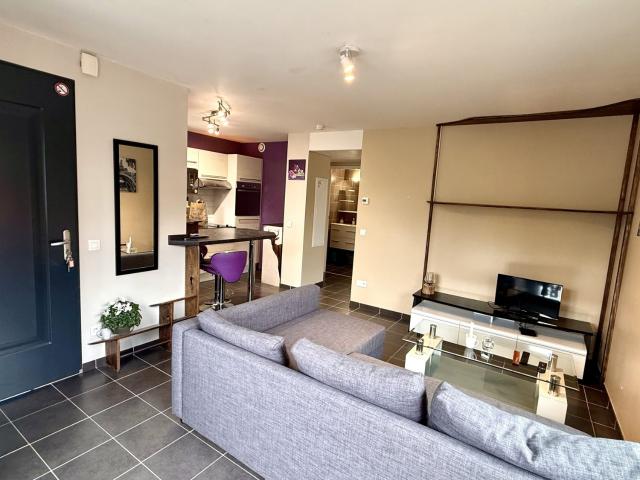 Thoiry Location Appartement 01