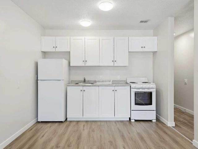 Thomas Manor 3 Bedroom Apartment for Rent at 217 8th St E, Prince Albert, SK S6V 0V9
