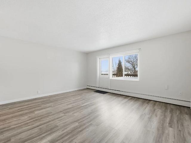 Thomas Manor 2 Bedroom Apartment for Rent at 217 8th St E, Prince Albert, SK S6V 0V9