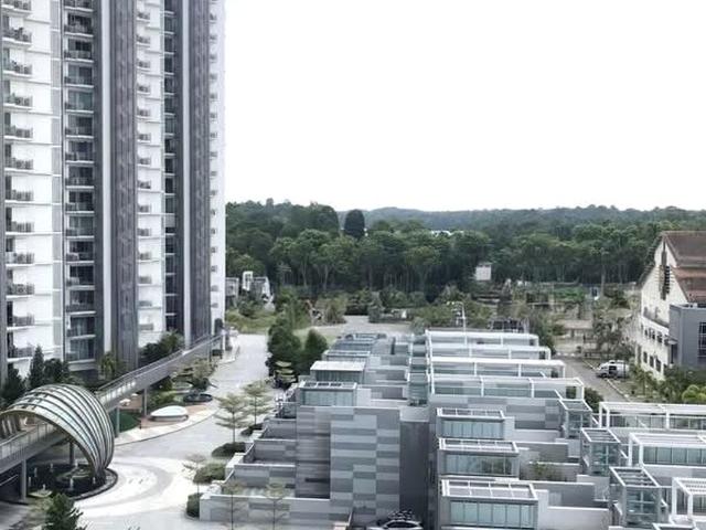 Thomson Grand D20, Condominium