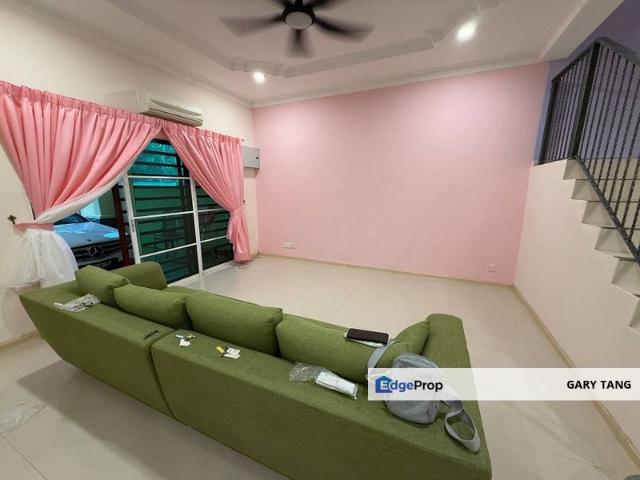 thompson pines south wing, three storey house for sales