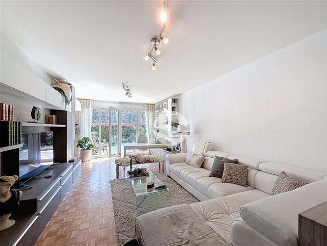 WUNDERSCHÖNE 5 ZIMMER WOHNUNG MIT GARTEN