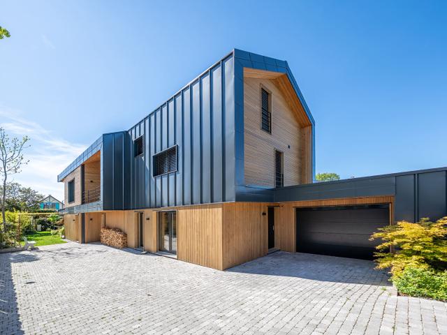 THONON LES BAINS Villa 9 pièces 220 m2