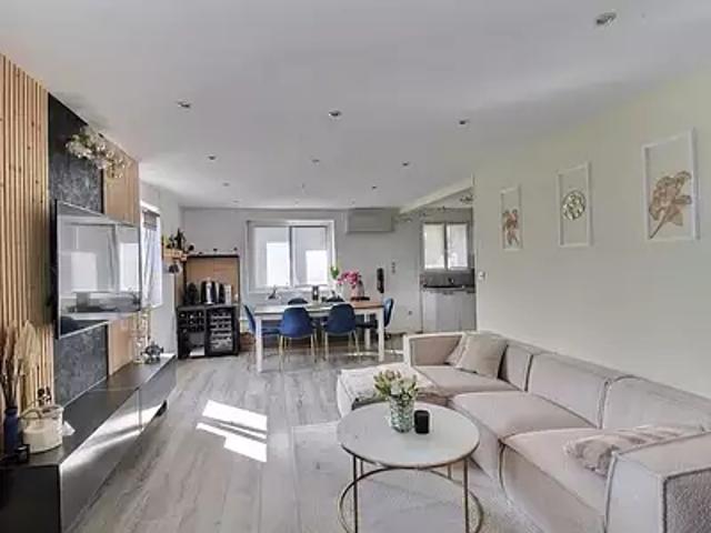 Thonon les Bains 74200 Location appartement 2 pièces t2 au dernier étage cave