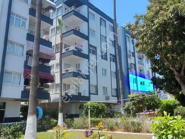 Thor'dan Kiralık Mezitli Martı Sitesi'nde Denize Komşu 3+1 Daire
