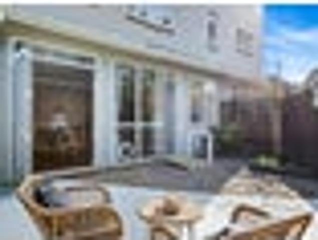 Thorndon, 2 bedrooms, $700 pw