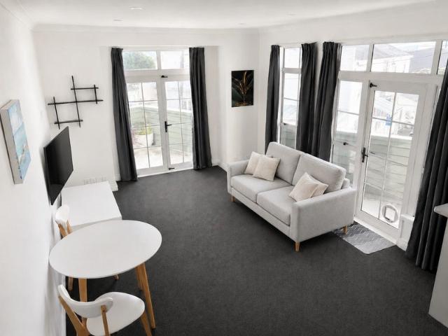 thorndon, 2 bedrooms