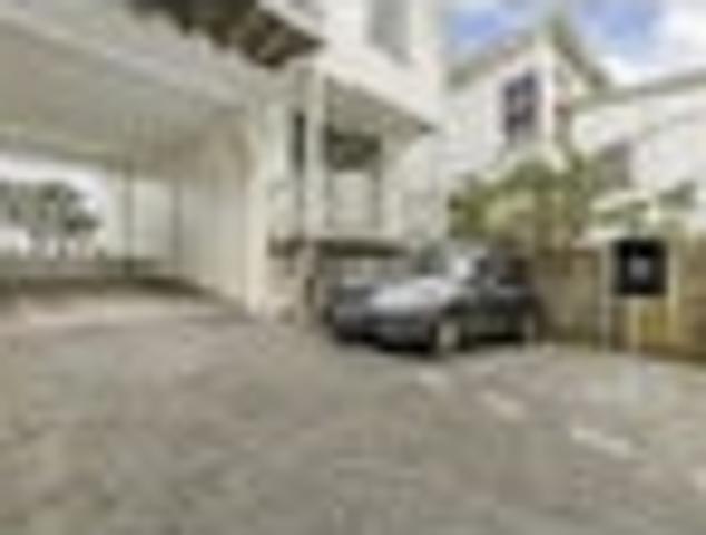 Thorndon Townhouse Gem | BEO $549,000