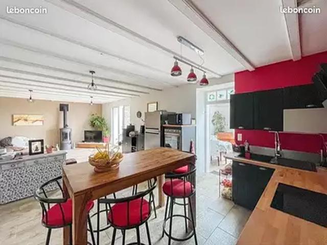 Thairé 17290 Achat / Vente maison 7 pièces t7 parking