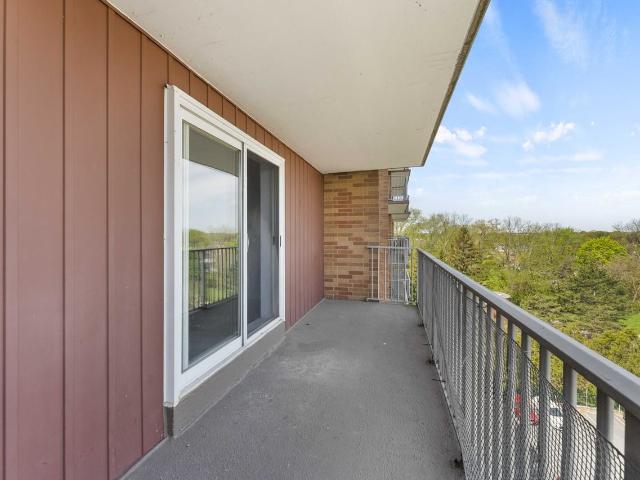 Thames Park Tower Apartments 2 Bedroom Apartment for Rent at 150 Mary St, Chatham Kent, ON N7L 4V2 Chatham
