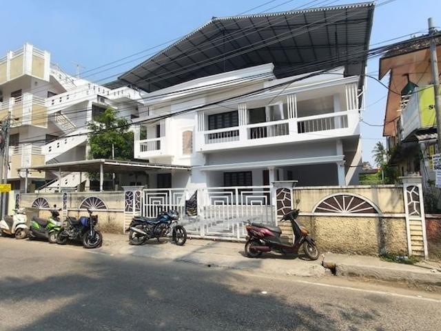Thevara, Kochi South 5 Bedroom 3920 Sq. Ft. Independent House in Thevara Kochi Listing ID: #10115