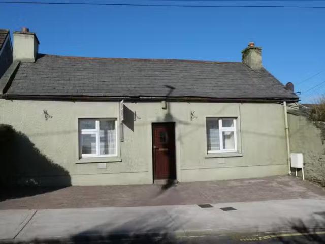 The Cottage, Blarney Road, Clogheen, Cork, T23Y017 is for sale