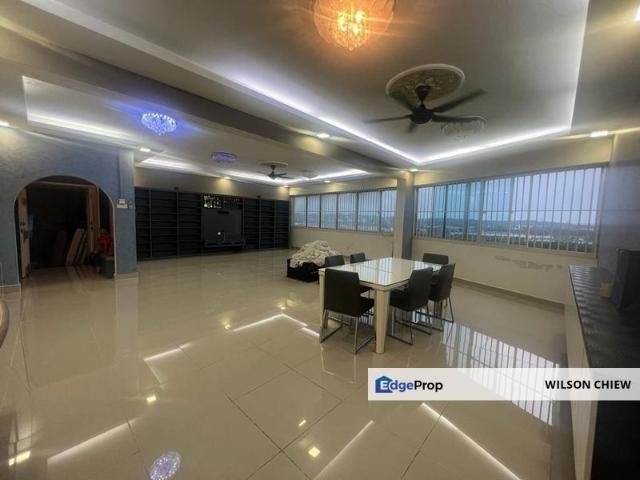 Country Towers Seri Alam Condominium