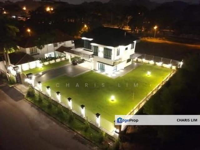 The Country Residency