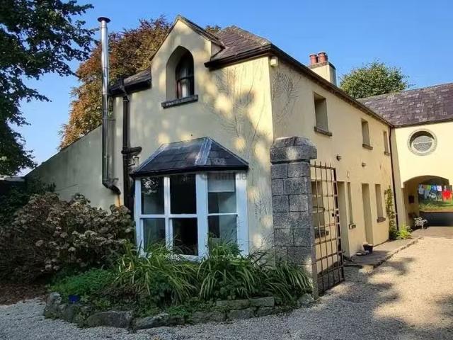 The Coach House, Rathvilly, Co. Carlow is for rent