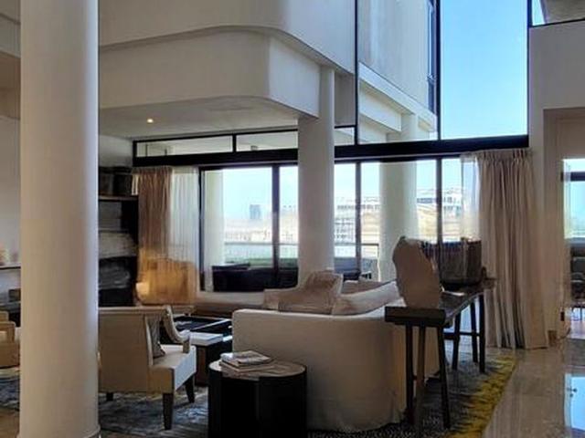 The Colonnade D10, Condominium