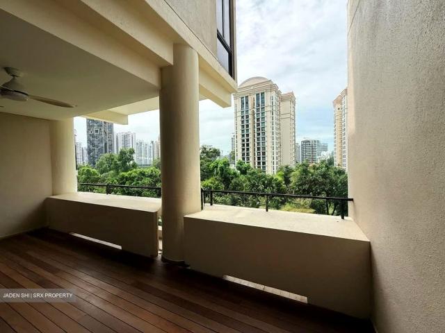 The Colonnade D10, Condominium