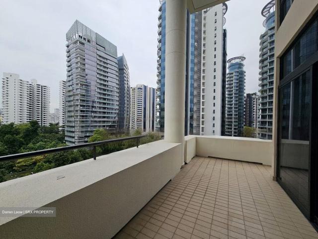 The Colonnade D10, Condominium