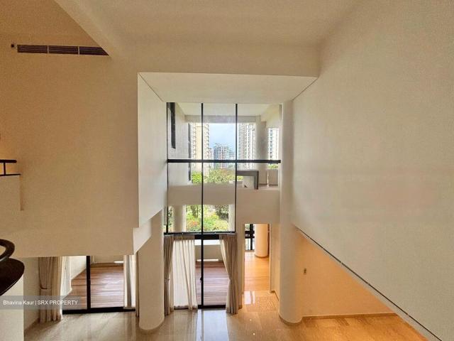 The Colonnade D10, Condominium