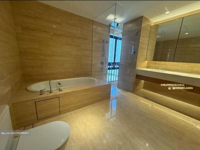 The Colonnade D10, Condominium