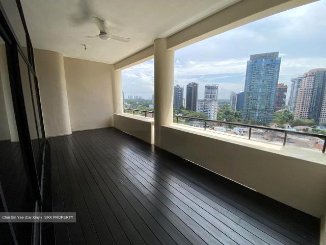 The Colonnade D10, Condominium