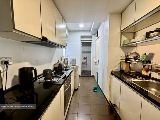 The Calrose D26, Condominium