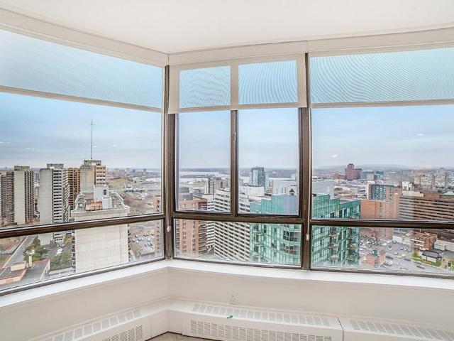 The Carlisle 2 Bedroom Apartment for Rent at 221 Lyon St N, Ottawa, ON K1R 7X5 Downtown Ottawa