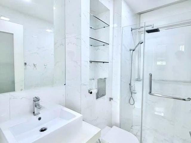 The Cascadia D21, Condominium
