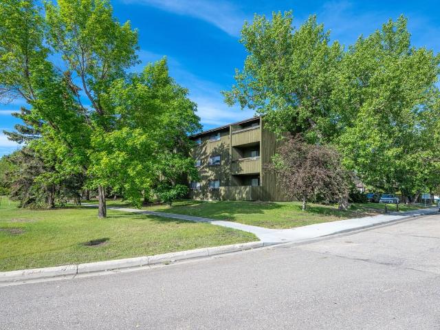 The Cedars Apartments 2 Bedroom Apartment for Rent at 10601 100 St, Grande Prairie, AB T8V 4S5 V.L.A