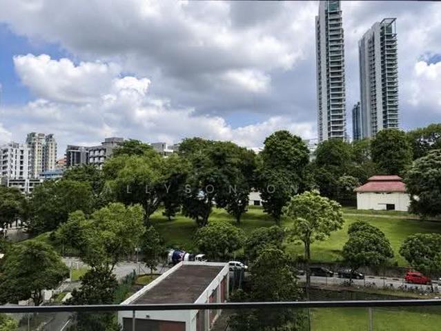 THE CENTRIO